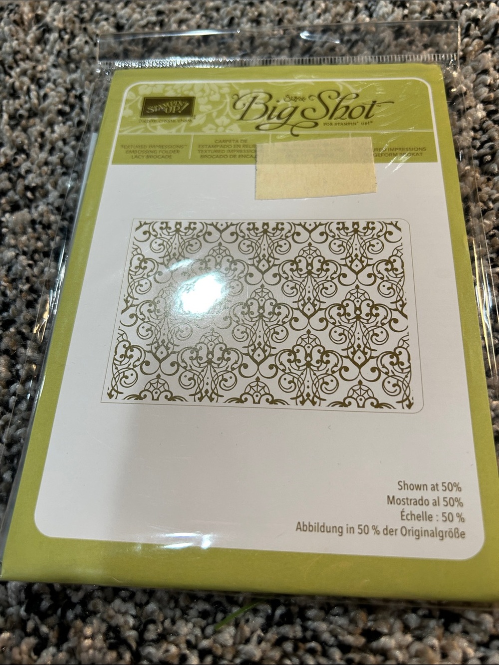 Stampin' Up! Big Shot Embossing Folder - Lime Green & White Scallop Pattern